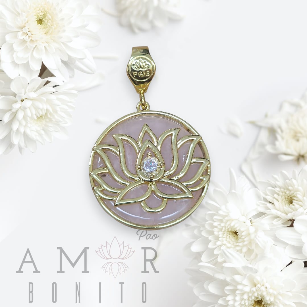 Flor de loto con cuarzo natural